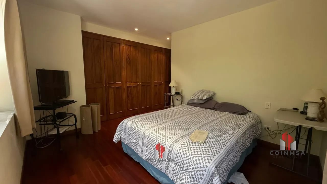 Apartamento semi-amueblado en Renta zona 10 — Apartamento en Alquiler en Real de Las Américas, Zona 14, Guatemala, Ciudad — foto 5 de 11