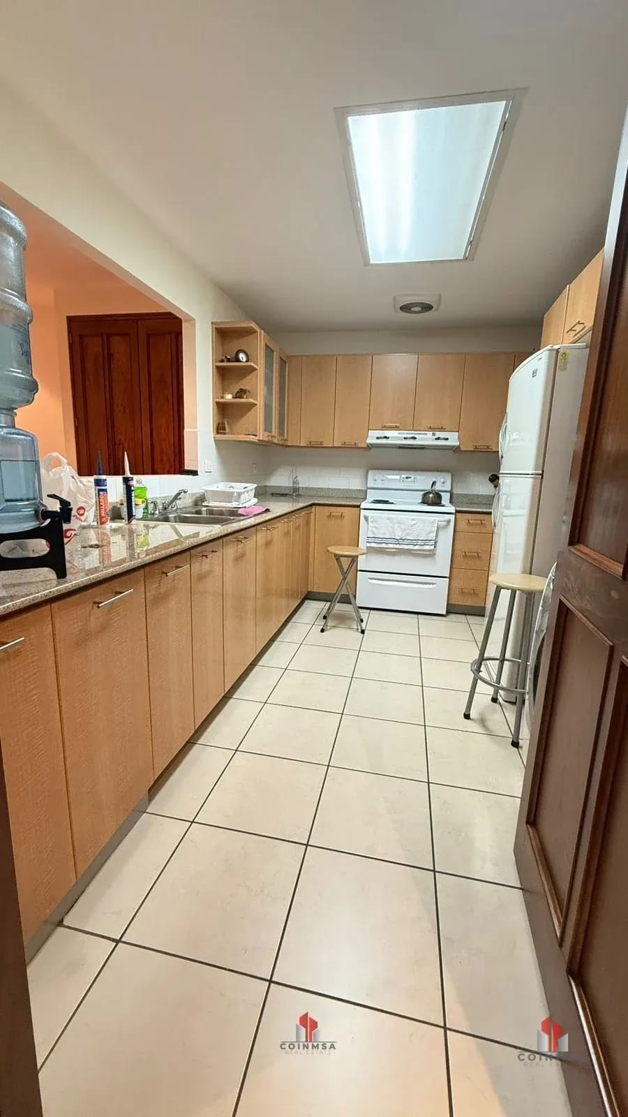 Apartamento semi-amueblado en Renta zona 10 — Apartamento en Alquiler en Real de Las Américas, Zona 14, Guatemala, Ciudad — foto 4 de 11
