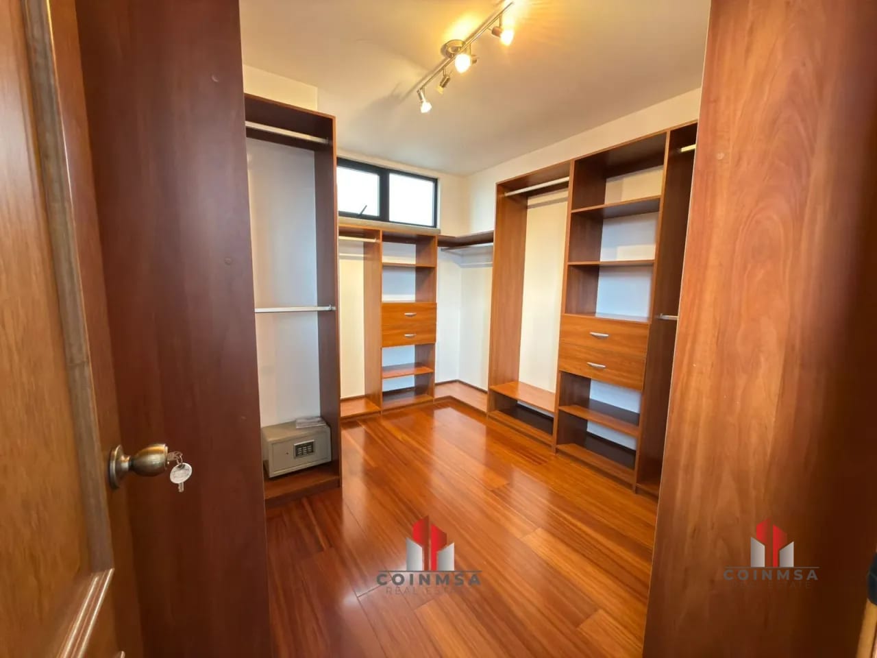 Apartamento amueblado en renta en zona 14 / Bellagio — Apartamento en Alquiler en Bellagio, Zona 14, Guatemala, Ciudad — foto 9 de 14