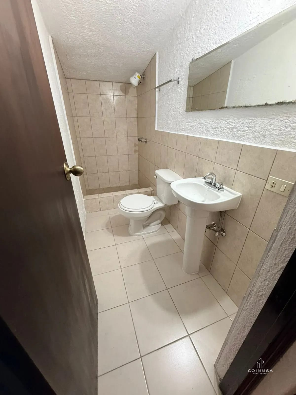 Apartamento tipo efficiency en Renta zona 10 — Apartamento en Alquiler en Las Cañas, Zona 10, Guatemala, Ciudad — foto 7 de 7