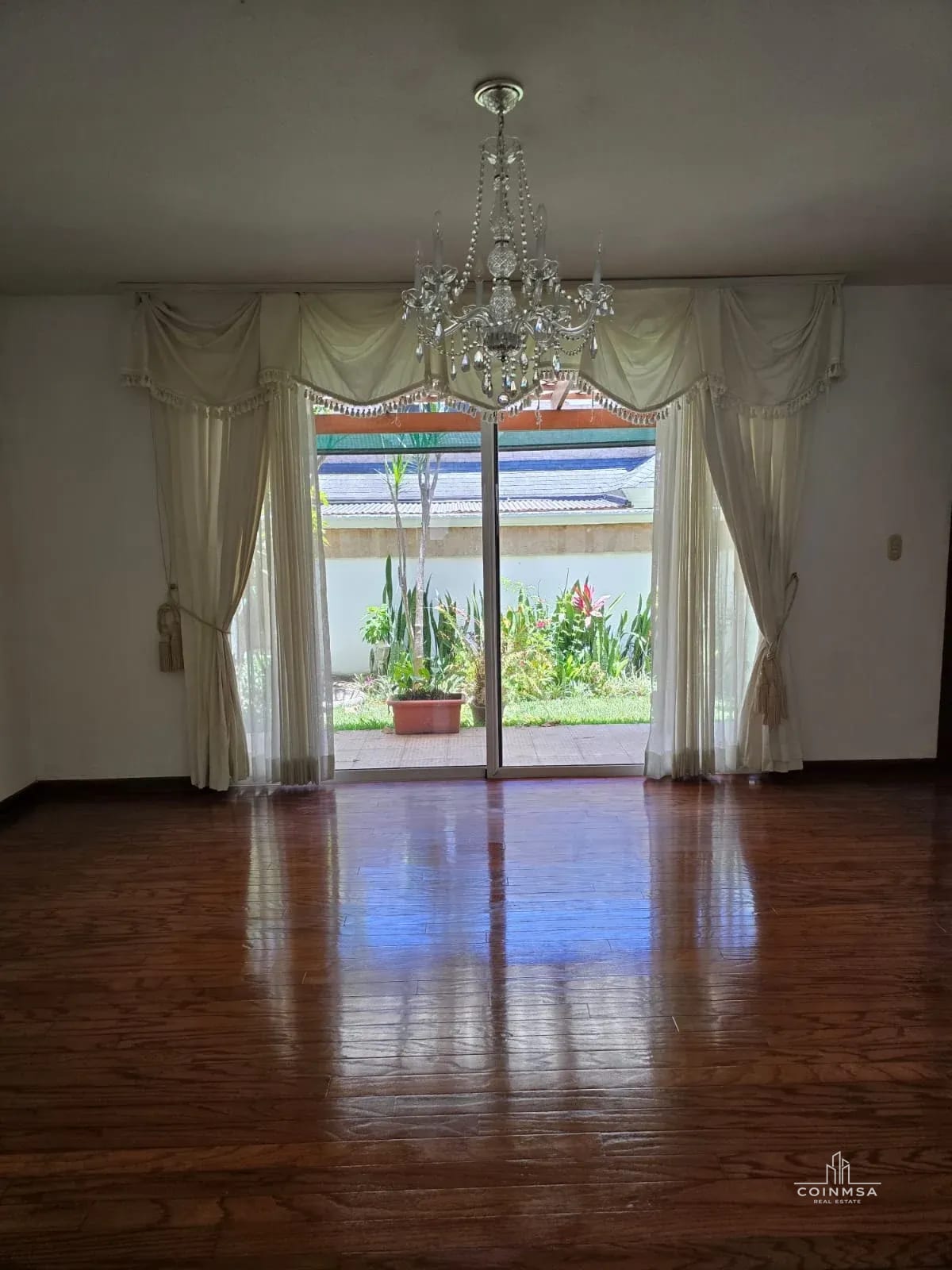Casa en renta en zona 14 / La Moncloa — Casa en Alquiler en Zona 14, Guatemala, Ciudad — foto 2 de 14