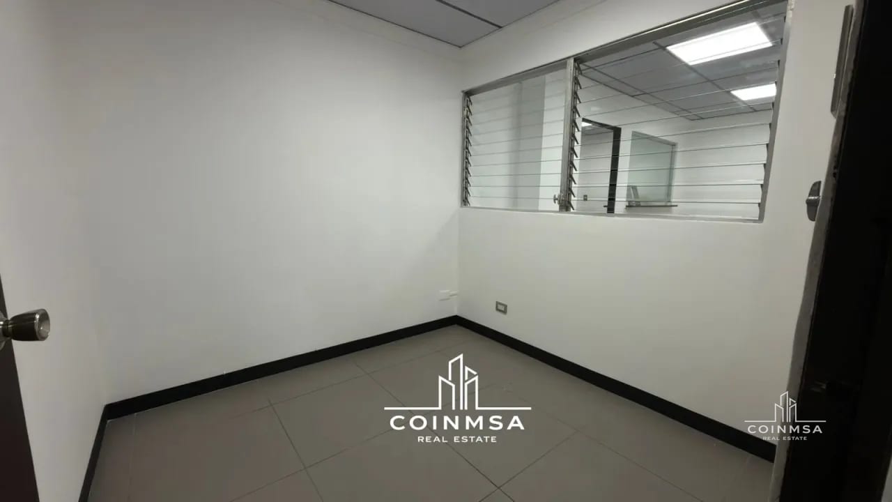 Oficina de en renta en zona 13 / Plaza Profesional — Oficina en Alquiler en Plaza Profesional, Zona 13, Guatemala, Ciudad — foto 8 de 10
