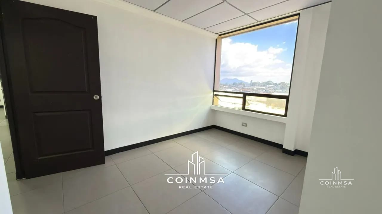 Oficina de en renta en zona 13 / Plaza Profesional — Oficina en Alquiler en Plaza Profesional, Zona 13, Guatemala, Ciudad — foto 7 de 10