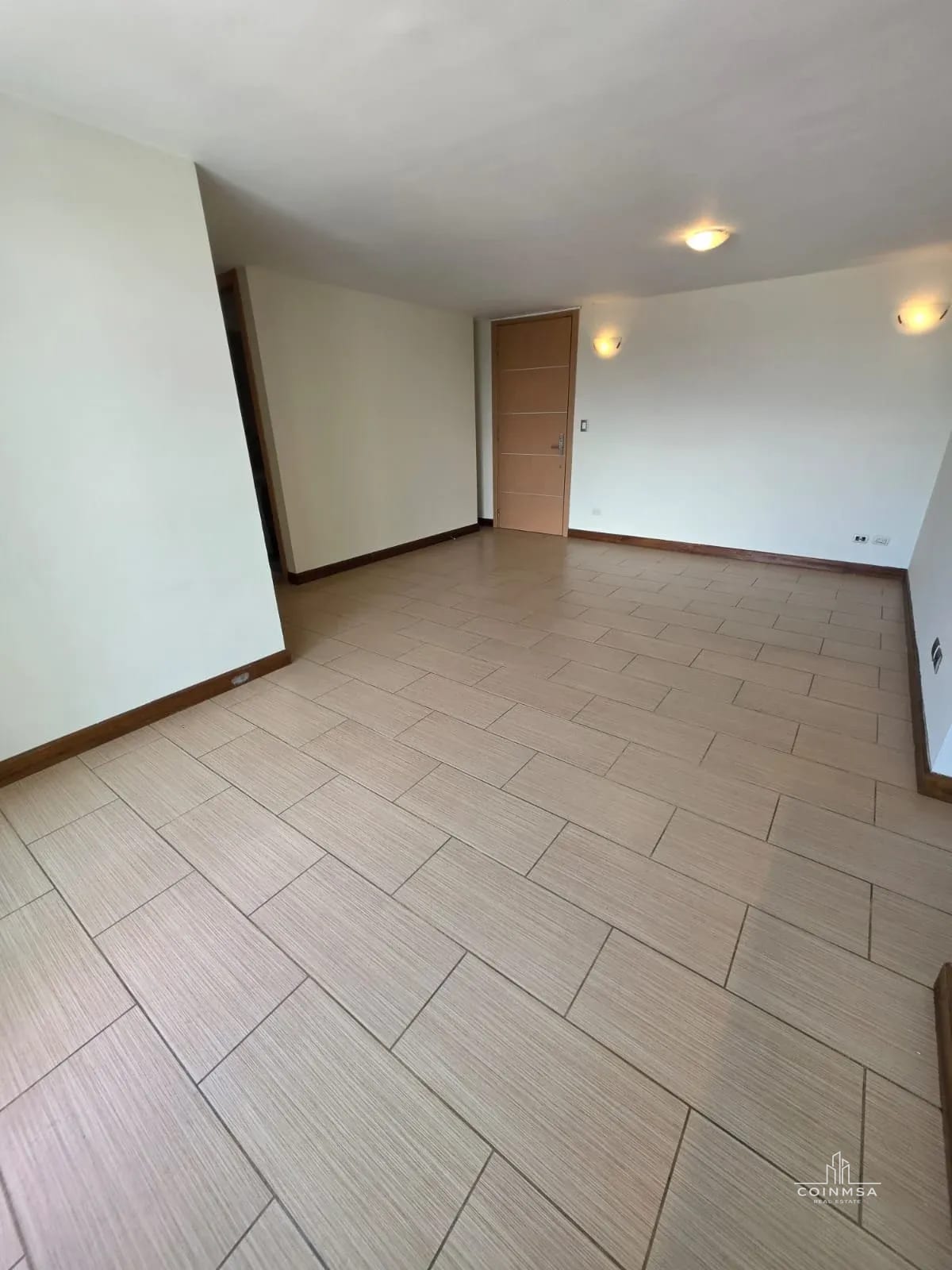 Apartamento en renta zona 14 / Condado la Villa — Apartamento en Alquiler en Condado La Villa, Zona 14, Guatemala, Ciudad — foto 2 de 15