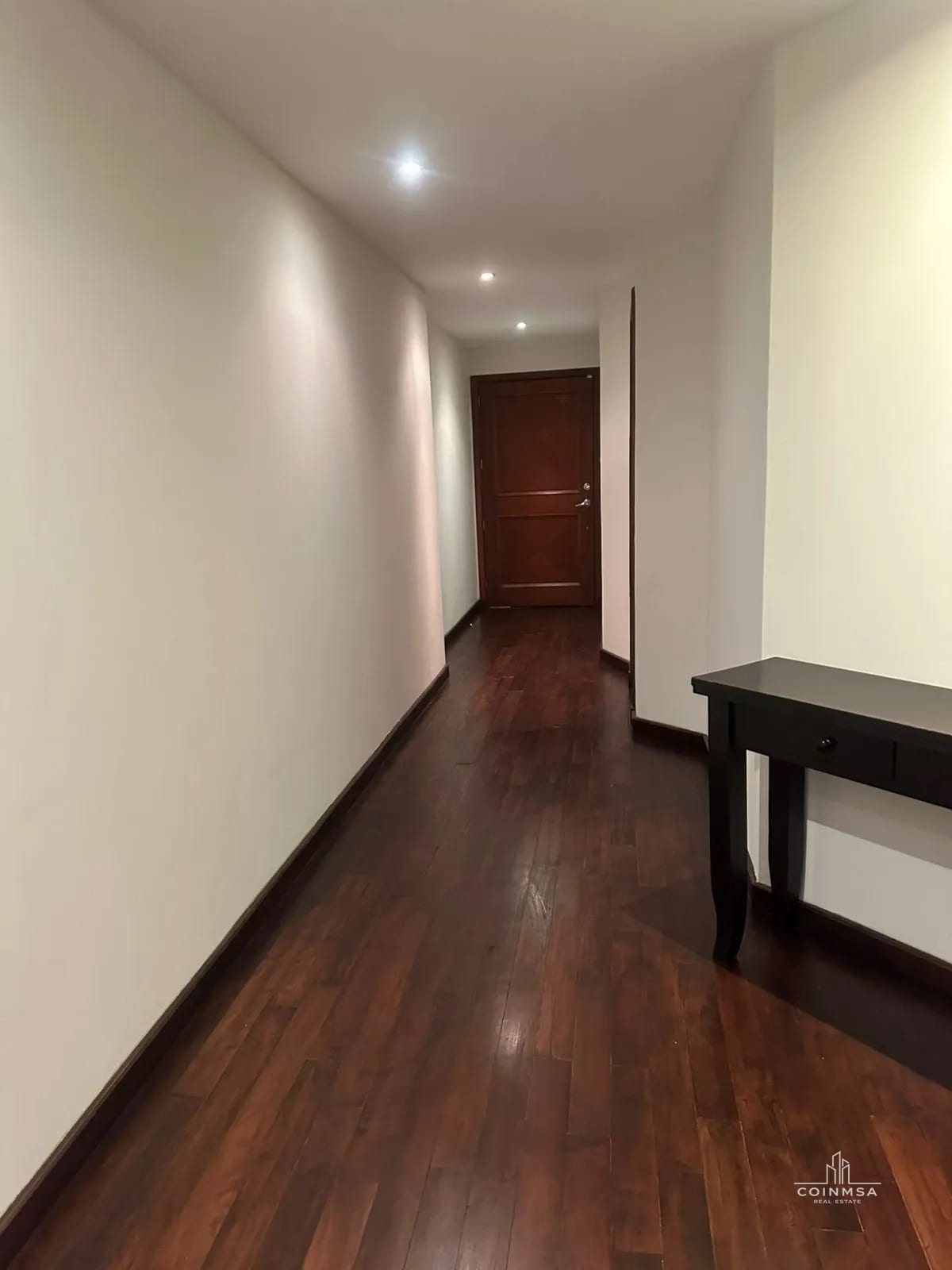 Apartamento en Renta zona 10 / Tiffany II — Apartamento en Alquiler en Tiffany II, Zona 10, Guatemala, Ciudad — foto 3 de 13