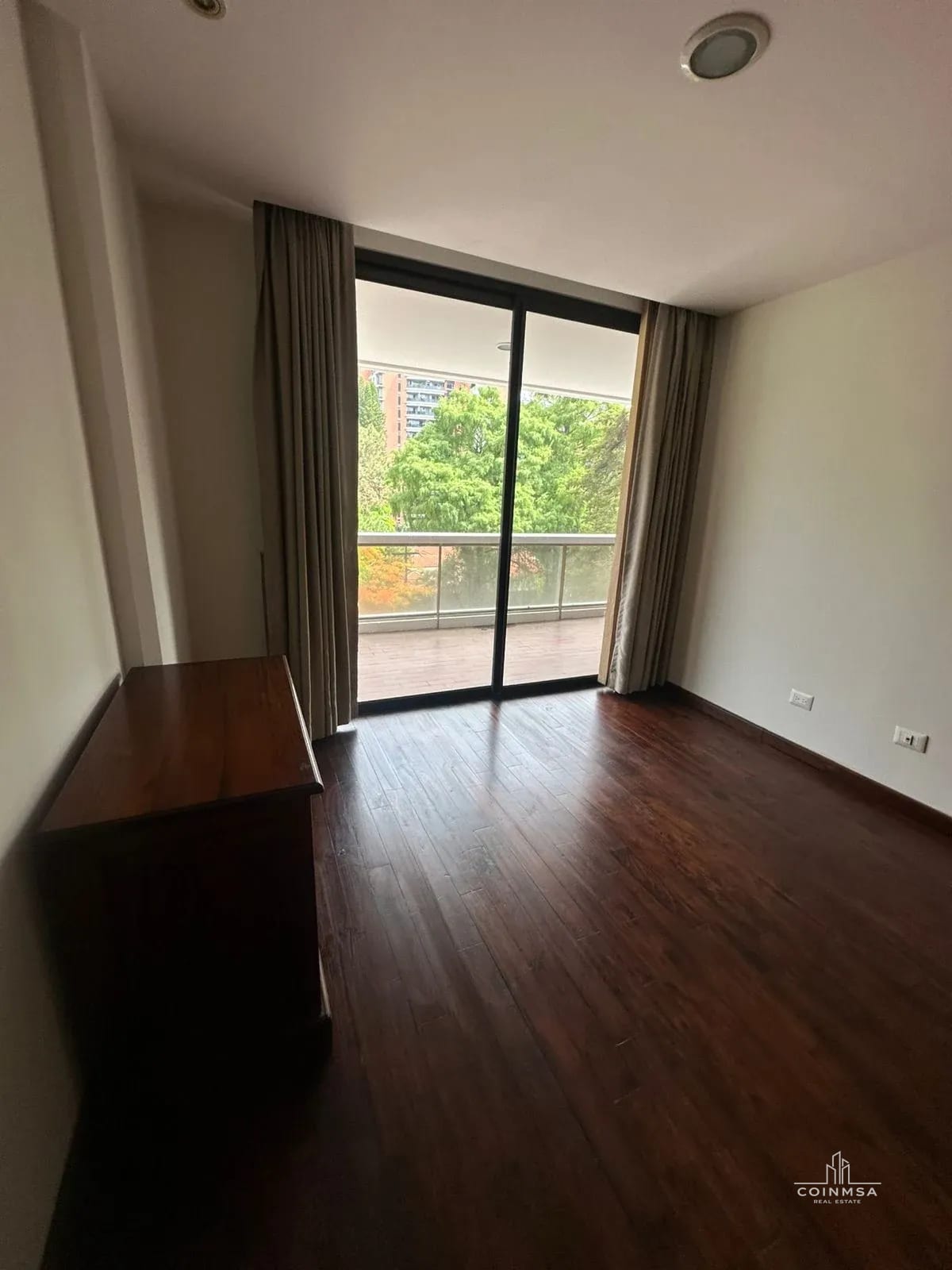 Apartamento en Renta zona 10 / Tiffany II — Apartamento en Alquiler en Tiffany II, Zona 10, Guatemala, Ciudad — foto 4 de 13