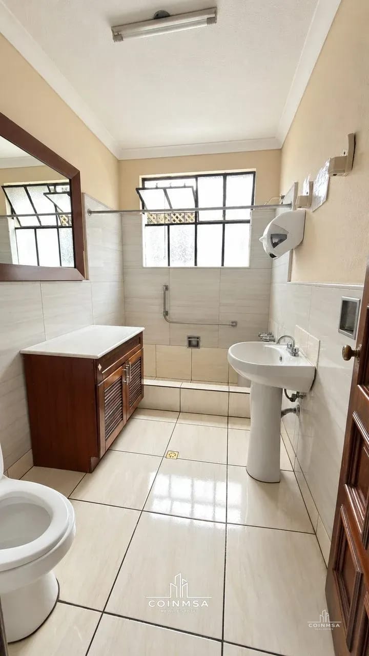Casa para oficina en renta zona 9 — Casa en Alquiler en Zona 9, Guatemala, Ciudad — foto 17 de 17