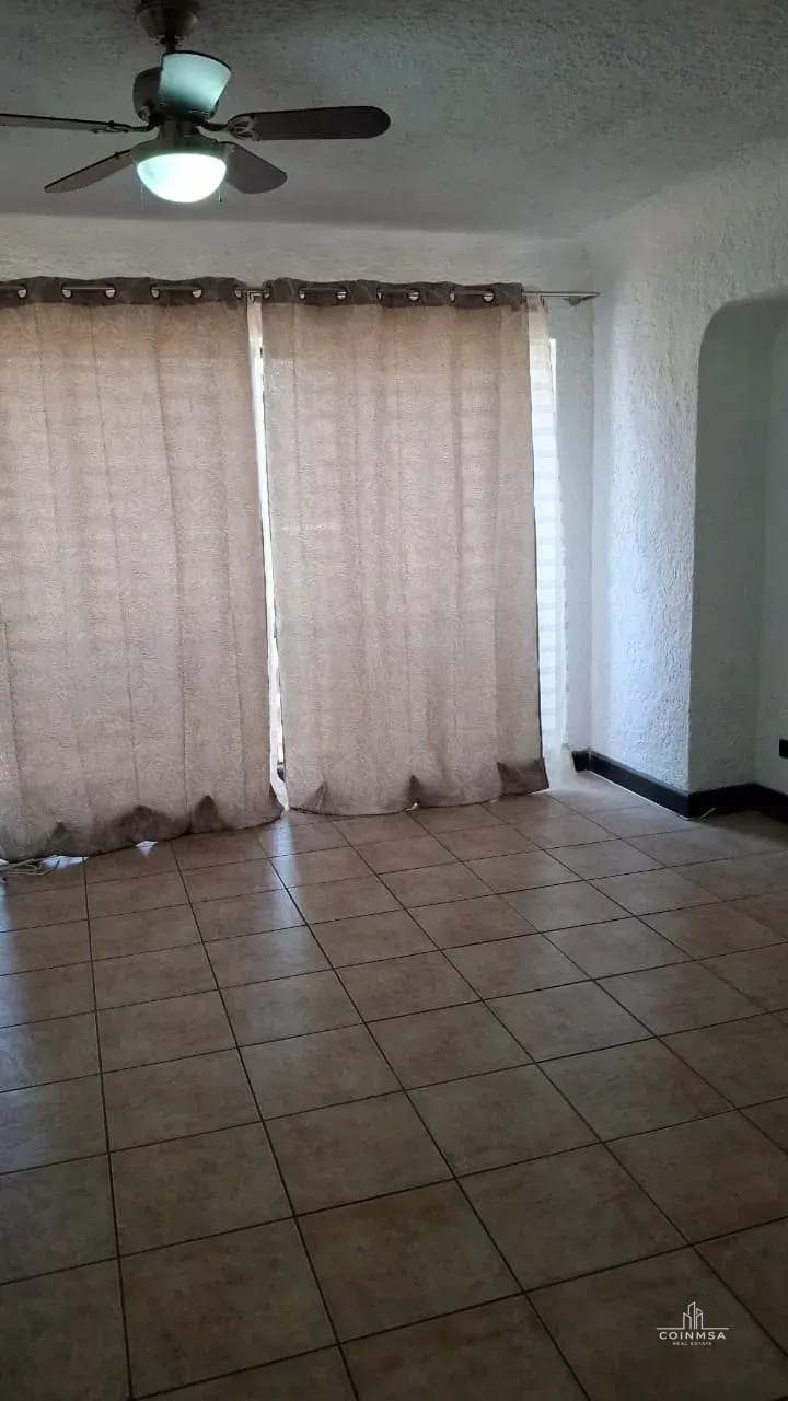 Apartamento semi-amueblado en Renta zona 10 — Apartamento en Alquiler en Santa Clara Las Cañas, Zona 10, Guatemala, Ciudad — foto 5 de 10