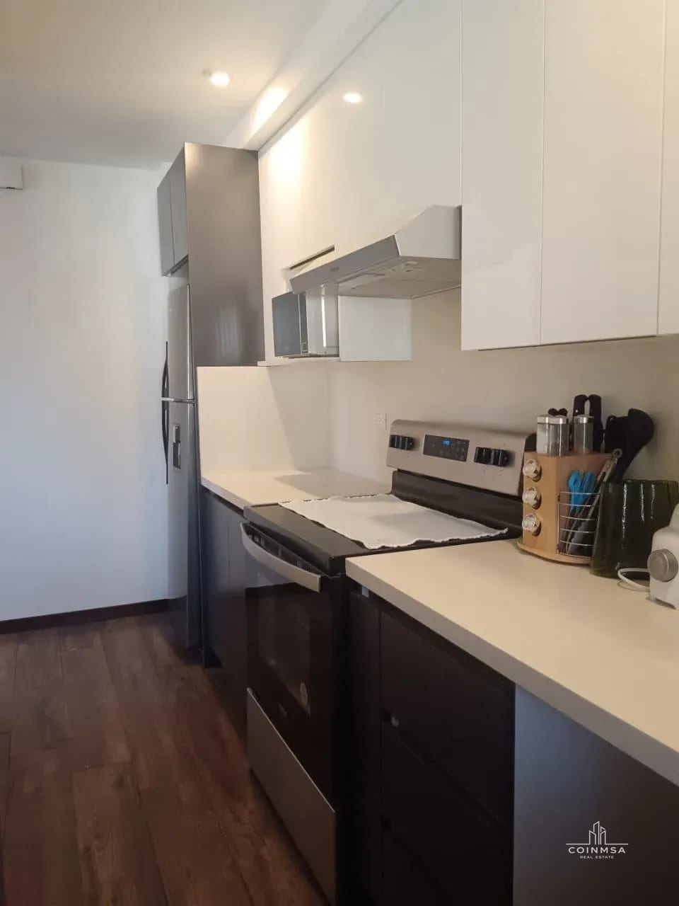 Apartamento amueblado en Renta zona 10 — Apartamento en Alquiler en Brunelo, Zona 10, Guatemala, Ciudad — foto 1 de 14