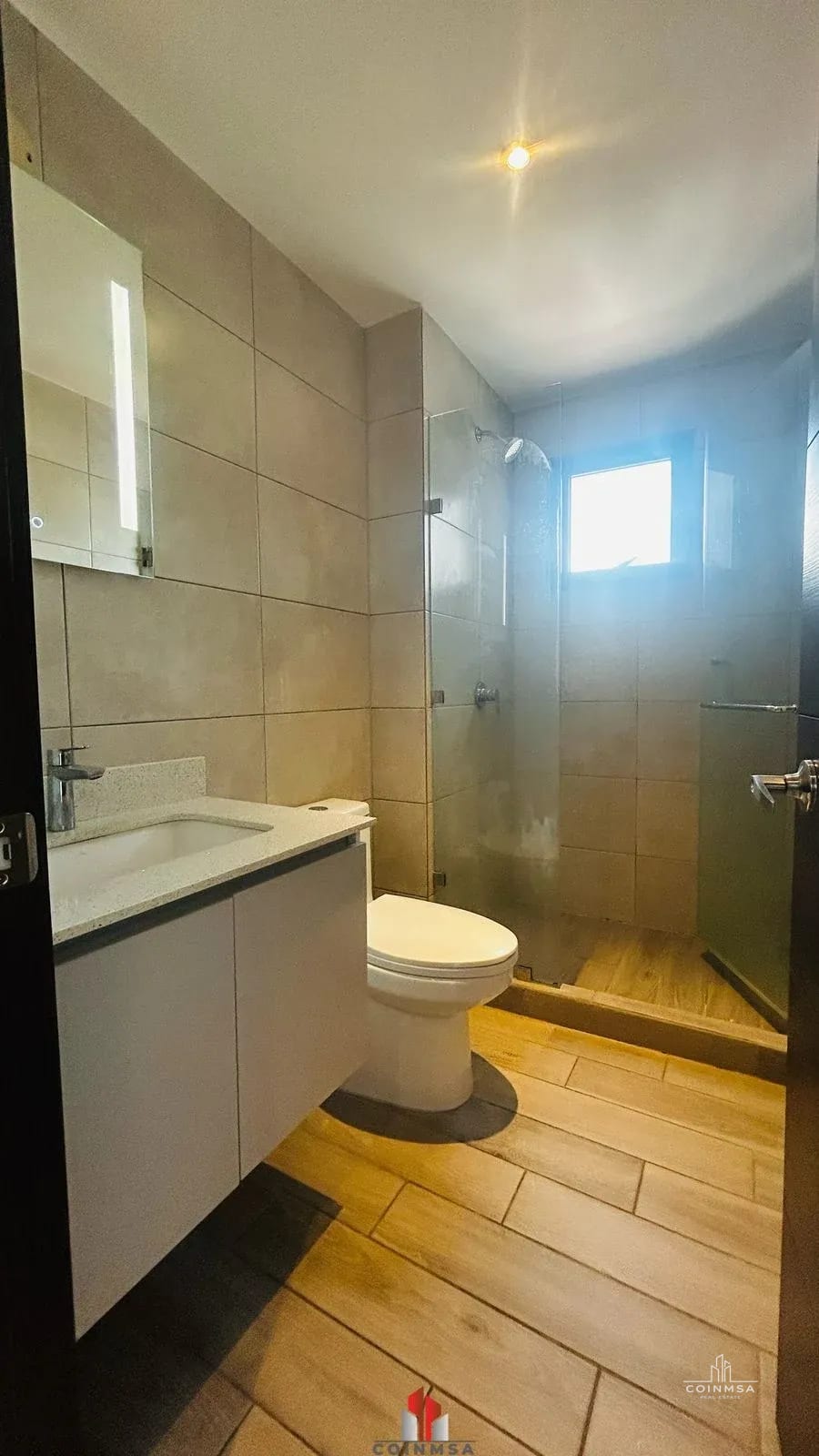 Apartamento en renta zona 10 / Parque 10 — Apartamento en Alquiler en Parque 10, Zona 10, Guatemala, Ciudad — foto 9 de 11