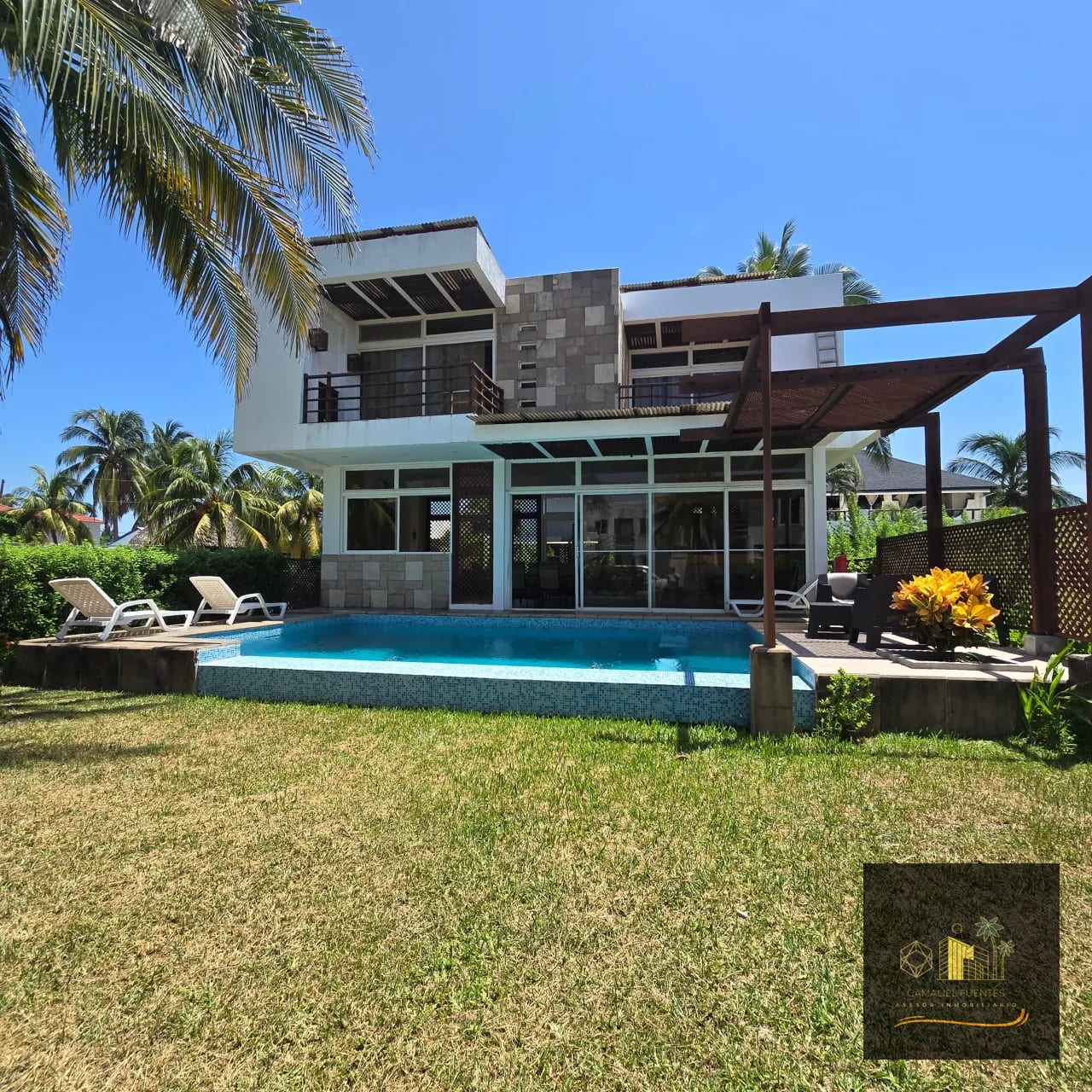 CASA DE PLAYA KM 5,3 A MONTERRICO CON REGISTRO - Image 1