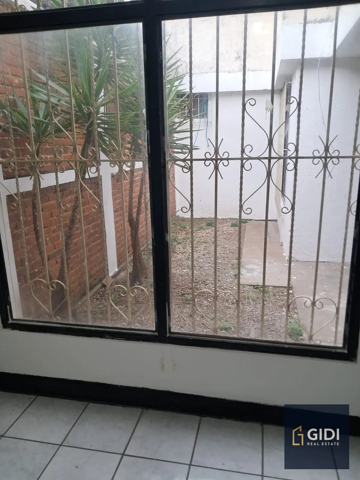 Casa amplia en renta Zona 1 | 3 hab + servicio + 2 parqueos — Casa en Alquiler en Zona 1, Guatemala, Ciudad — foto 7 de 16