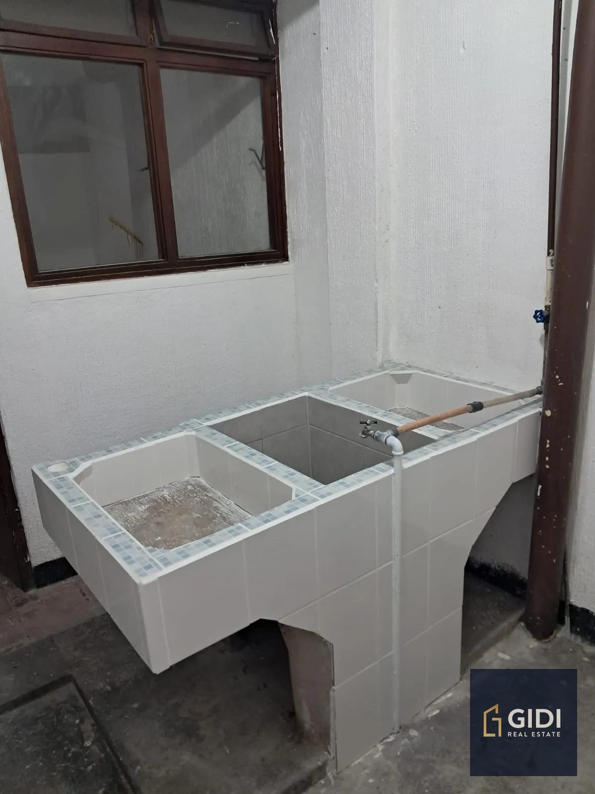 Casa amplia en renta Zona 1 | 3 hab + servicio + 2 parqueos — Casa en Alquiler en Zona 1, Guatemala, Ciudad — foto 15 de 16