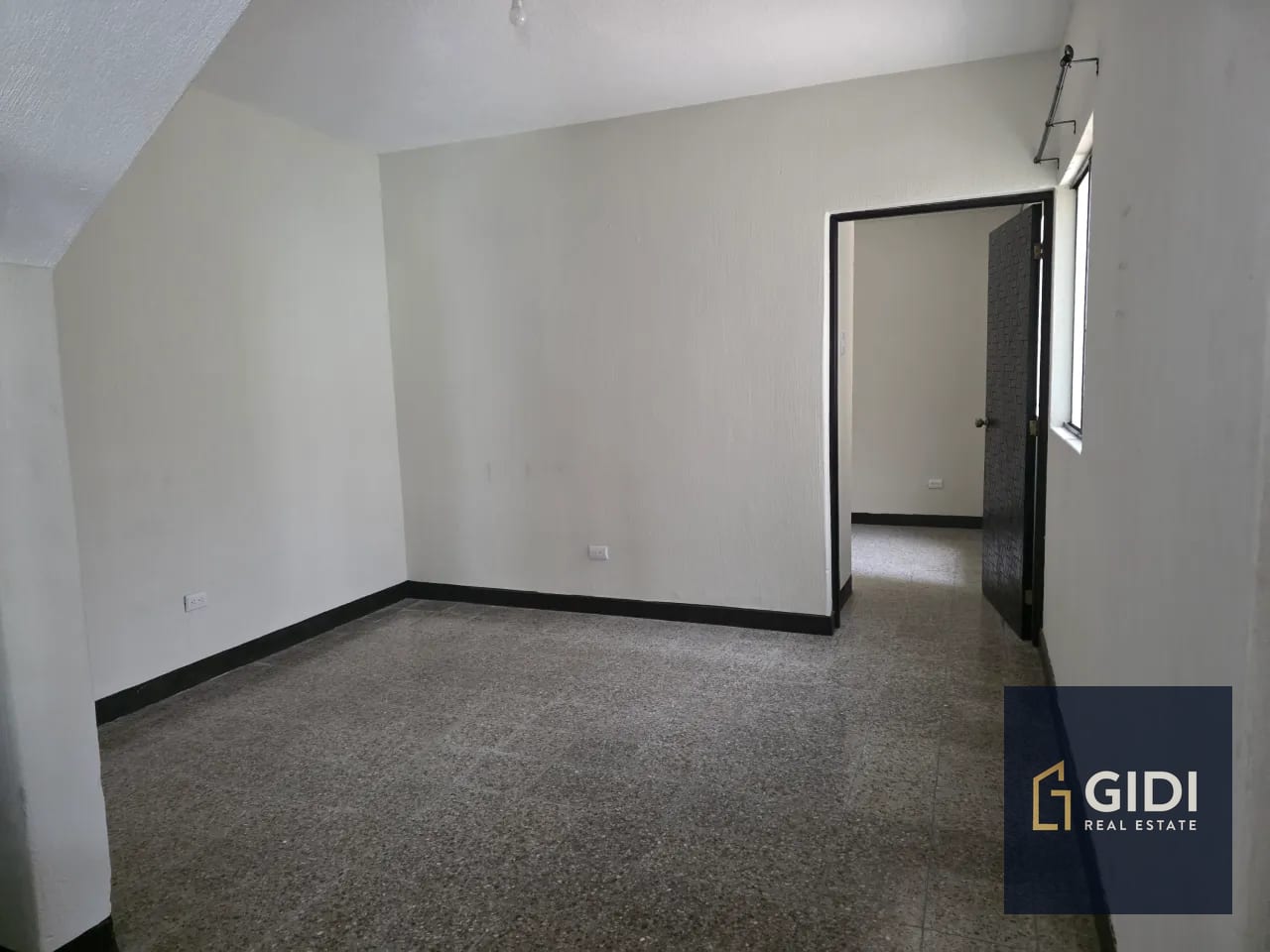 Casa en renta Col. Toledo Zona 7 | 4 dorm + servicio + 2P — Casa en Alquiler en Zona 7, Guatemala, Ciudad — foto 8 de 17