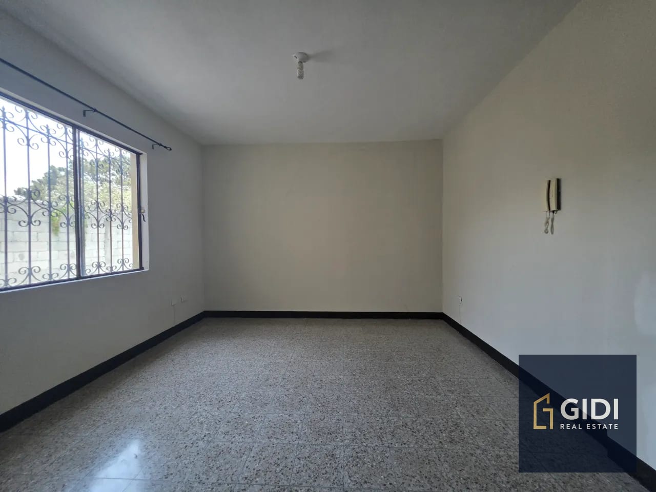 Casa en renta Col. Toledo Zona 7 | 4 dorm + servicio + 2P — Casa en Alquiler en Zona 7, Guatemala, Ciudad — foto 10 de 17