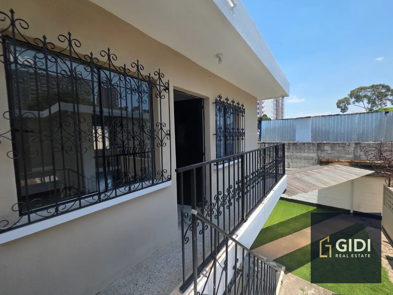 Casa en renta Col. Toledo Zona 7 | 4 dorm + servicio + 2P — Casa en Alquiler en Zona 7, Guatemala, Ciudad — foto 1 de 17