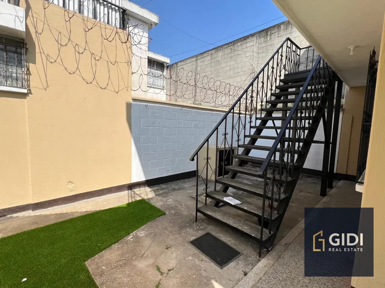 Casa en renta Col. Toledo Zona 7 | 4 dorm + servicio + 2P — Casa en Alquiler en Zona 7, Guatemala, Ciudad — foto 14 de 17