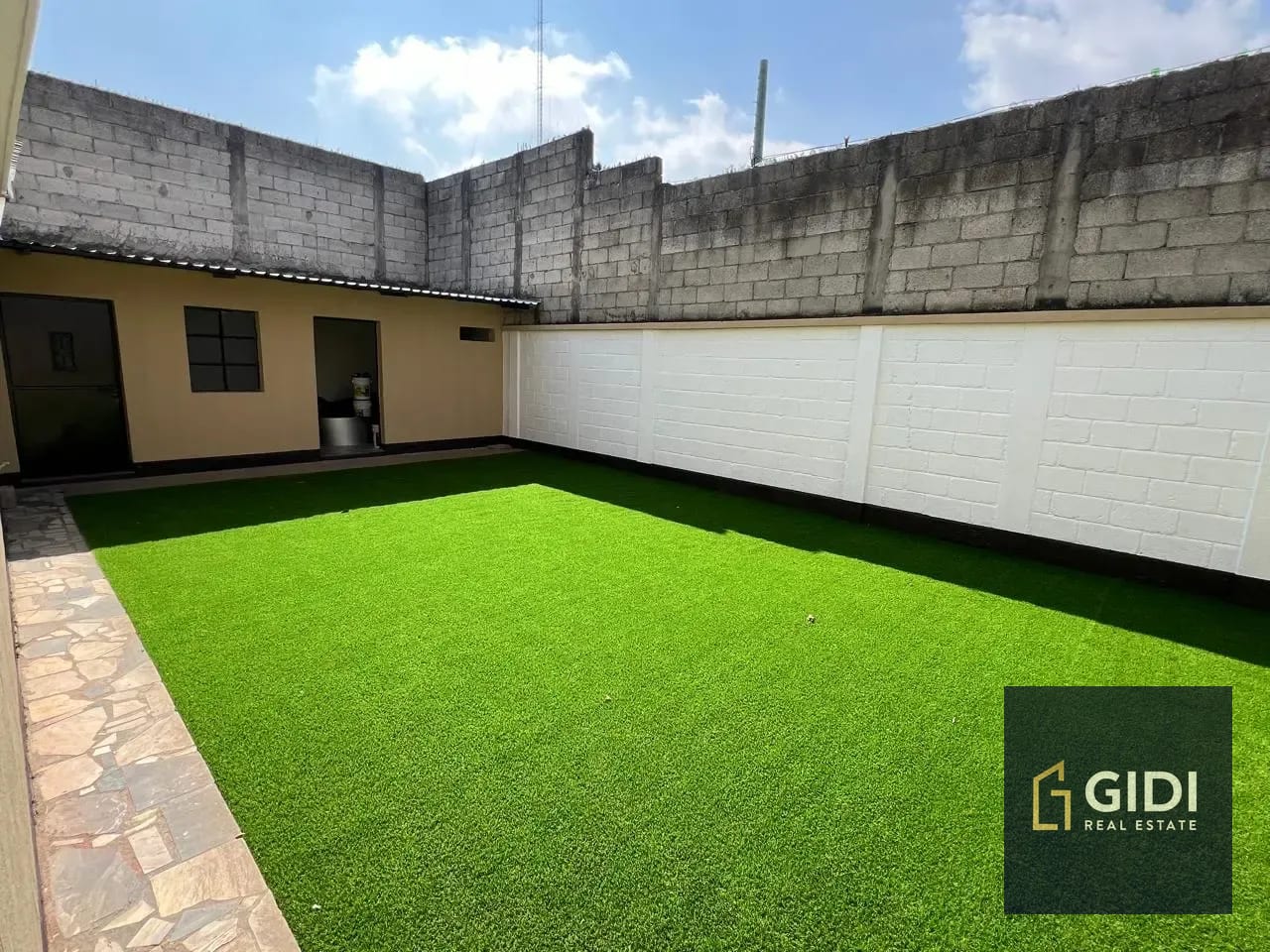Casa en renta Col. Toledo Zona 7 | 4 dorm + servicio + 2P — Casa en Alquiler en Zona 7, Guatemala, Ciudad — foto 2 de 17