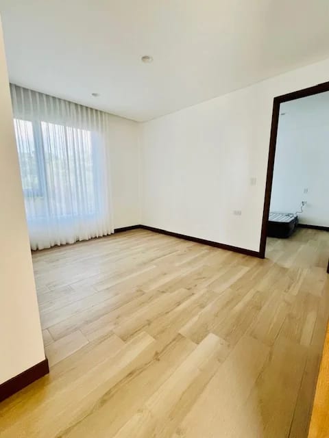 Zona 10 Alquilo precioso Apartamento para estrenar — Apartamento en Alquiler en Zona 10, Guatemala, Ciudad — foto 8 de 12