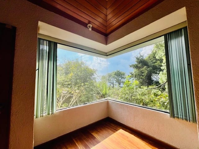 Vendo Montebello con espectacular vista y acabados — Casa en Venta en Montebello II, Carretera a El Salvador, Guatemala, Ciudad — foto 10 de 17