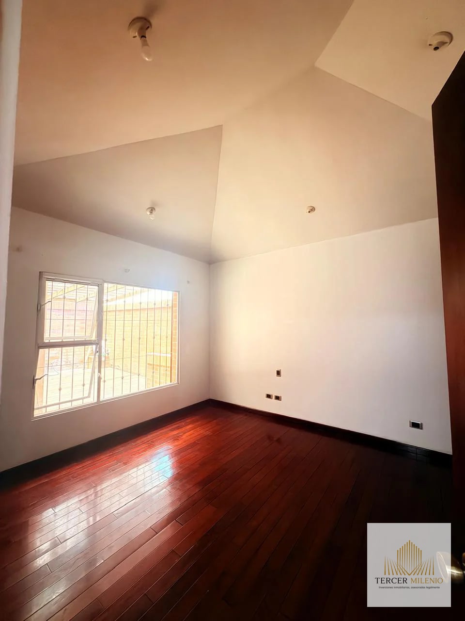 Casa de 385 m² en alquiler San Lázaro z15 — Casa en Alquiler en San Lázaro, Zona 15, Guatemala, Ciudad — foto 8 de 10