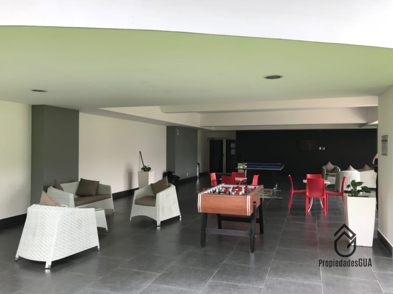 Apto amplio de 2 dormitorios + 1 de servicio — Apartamento en Alquiler en Zona 14, Guatemala, Ciudad — foto 8 de 9
