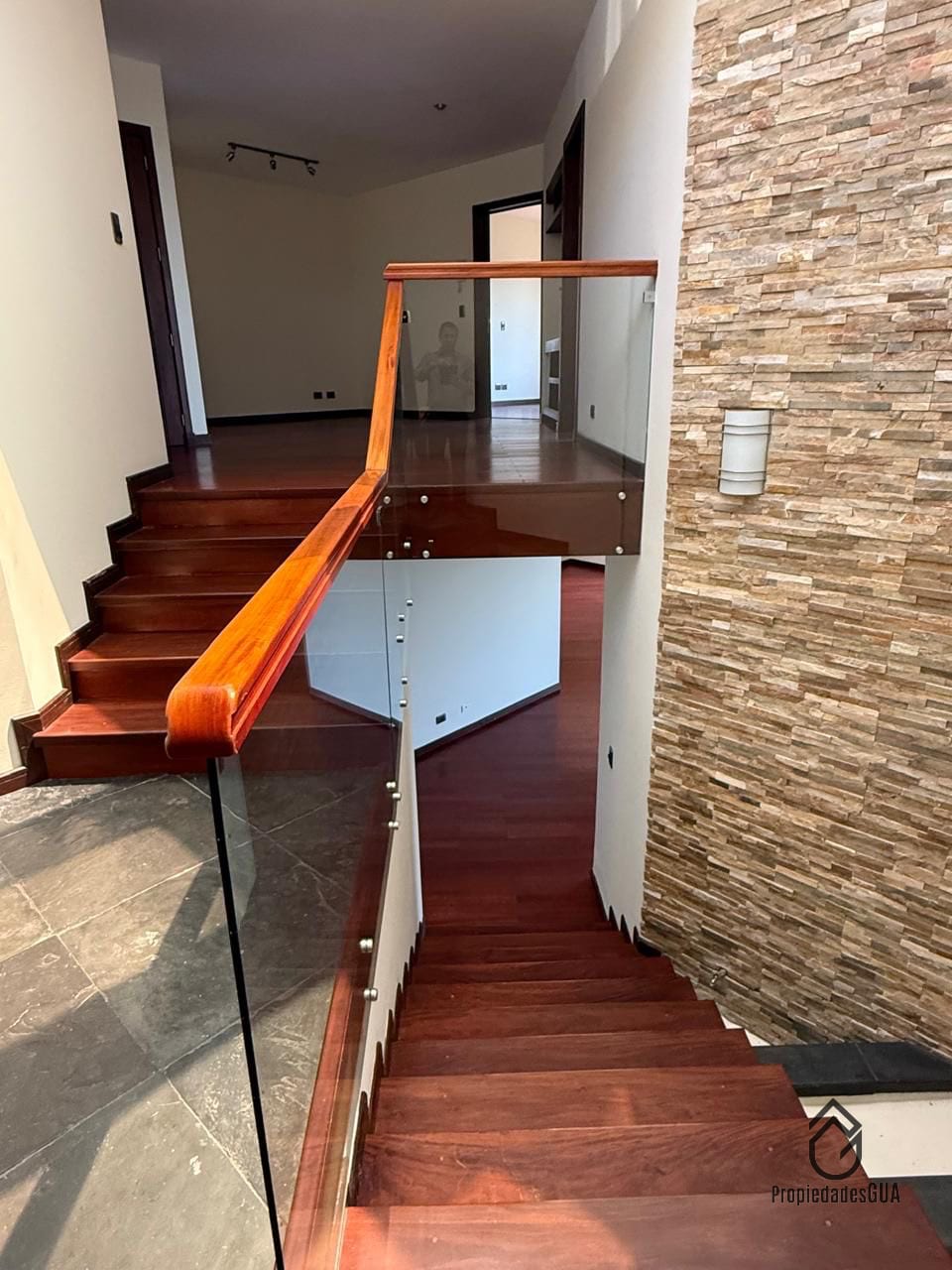 Casa en renta en El Prado — Casa en Alquiler en Zona 10, Guatemala, Ciudad — foto 14 de 17