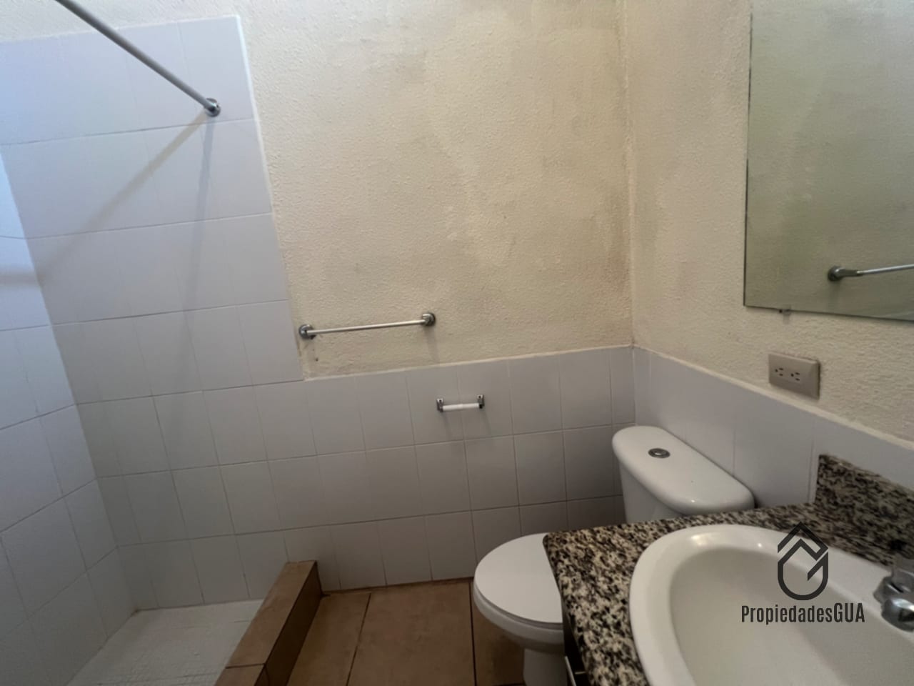 Casa en renta en Villas del Pinar Fraijanes — Casa en Alquiler en Carretera a El Salvador, Guatemala, Ciudad — foto 6 de 12