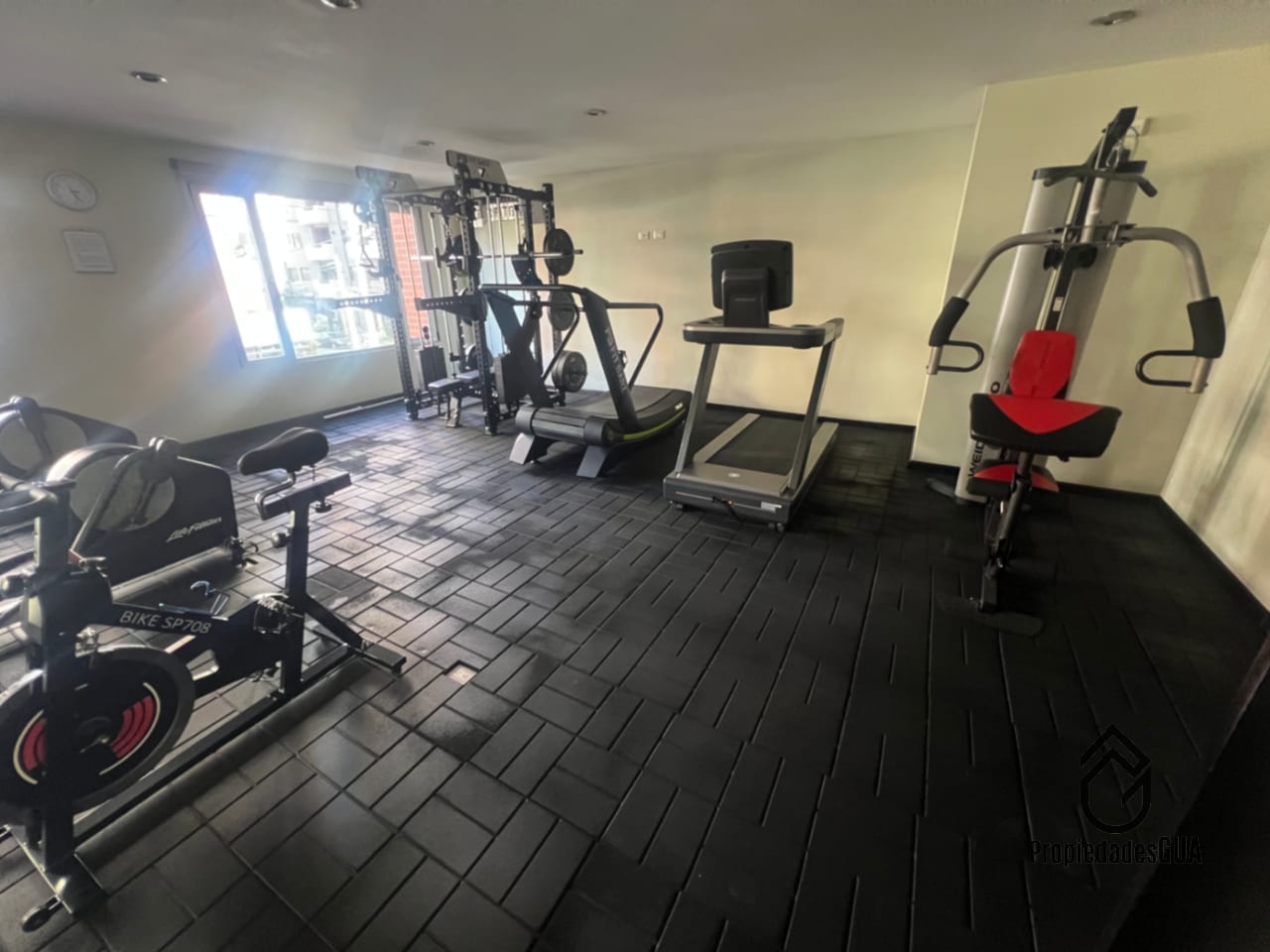 Apartamento amplio con amenidades — Apartamento en Venta en Zona 10, Guatemala, Ciudad — foto 16 de 16