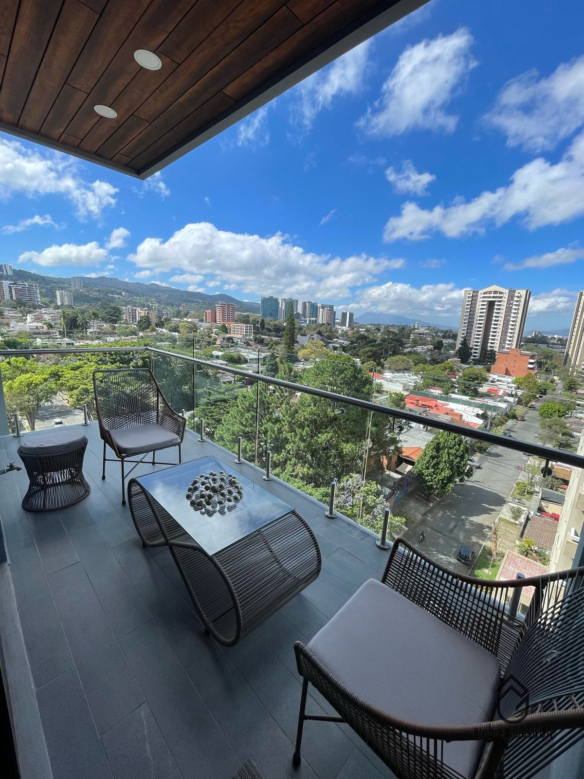 Apartamento en renta en Vhista zona 15 — Apartamento en Alquiler en Zona 15, Guatemala, Ciudad — foto 1 de 14