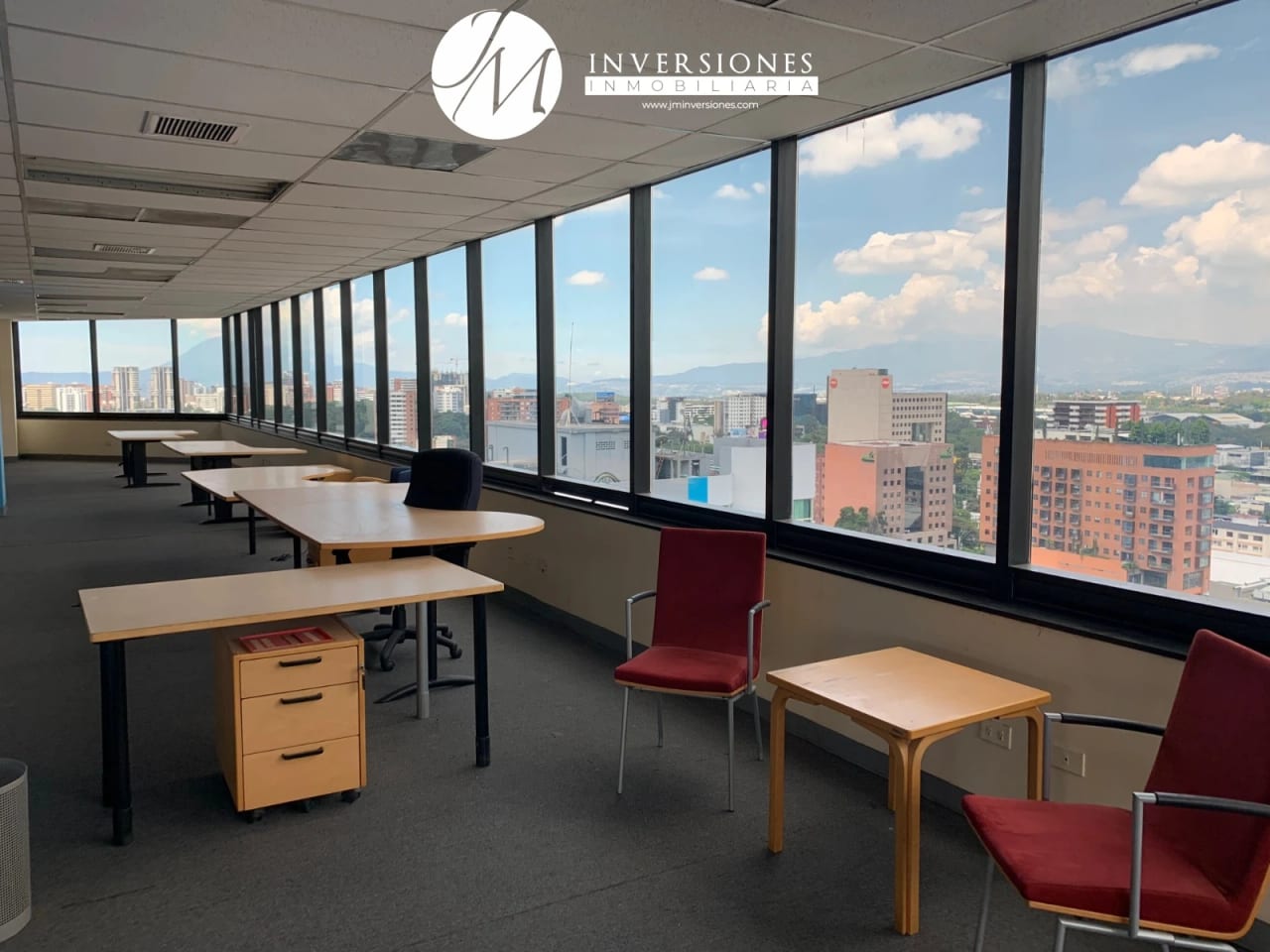 Oficina en renta Penthouse en Zona 10 — Oficina en Alquiler en Zona 10, Guatemala, Ciudad — foto 2 de 7