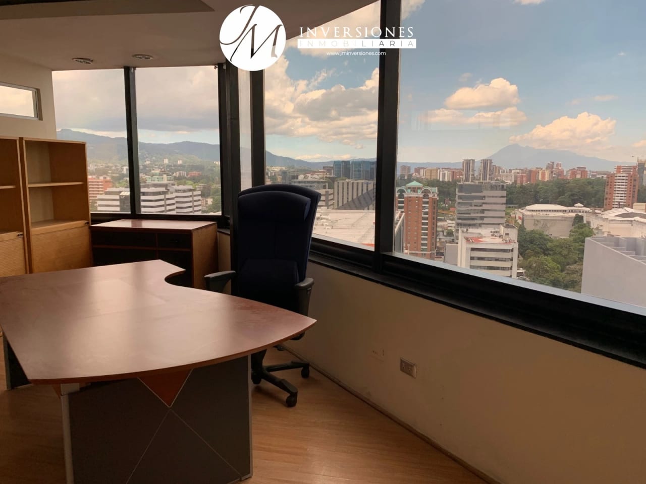 Oficina en zona 10 Penthouse en Renta — Oficina en Alquiler en Zona 10, Guatemala, Ciudad — foto 3 de 6