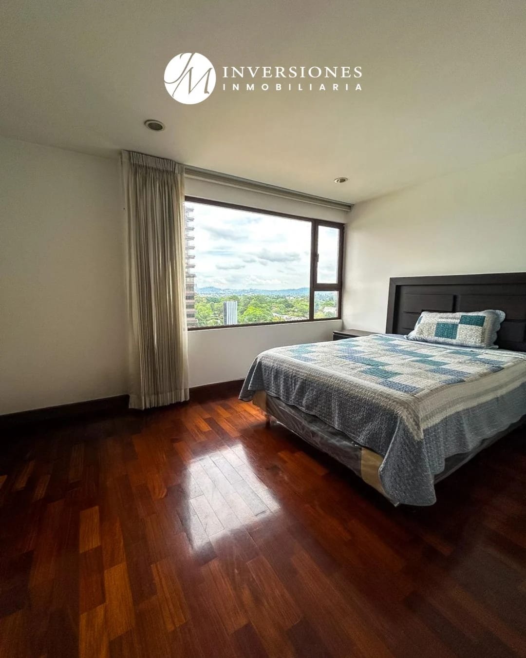 Apartamento de 2 dormitorios amueblado en zona 10 — Apartamento en Alquiler en Zona 10, Guatemala, Ciudad — foto 7 de 9