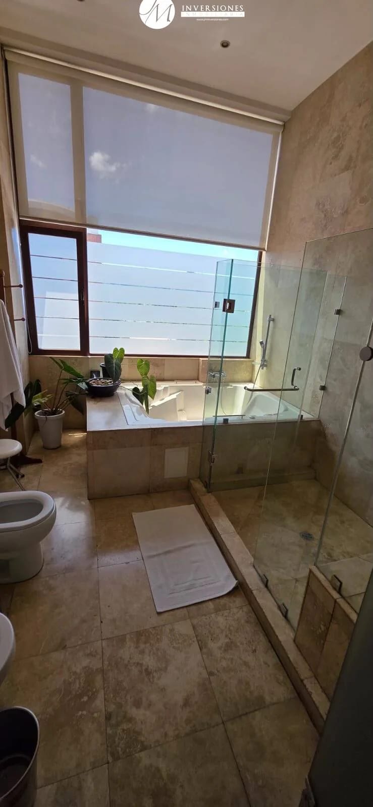 Apartamento en Renta de 4 Dormitorios en zona 14 — Apartamento en Alquiler en Zona 14, Guatemala, Ciudad — foto 8 de 10
