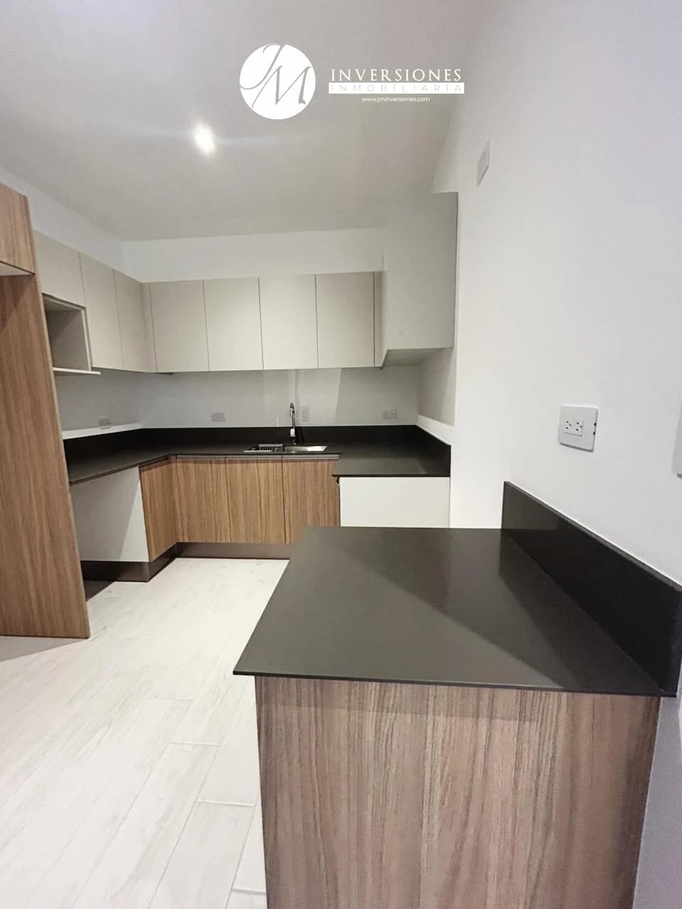 Apartamento en Renta con excelnte vista en zona 15 VH III — Apartamento en Alquiler en Vista Hermosa III, Zona 15, Guatemala, Ciudad — foto 2 de 15