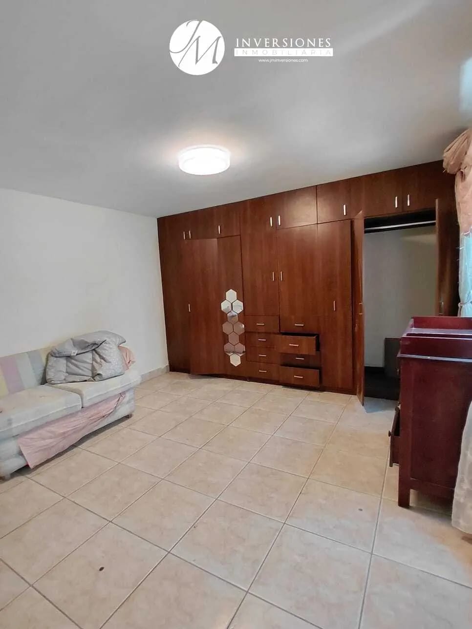 Casa en Renta de 4 Dormitorios en zona 10 — Casa en Alquiler en Zona 10, Guatemala, Ciudad — foto 6 de 13