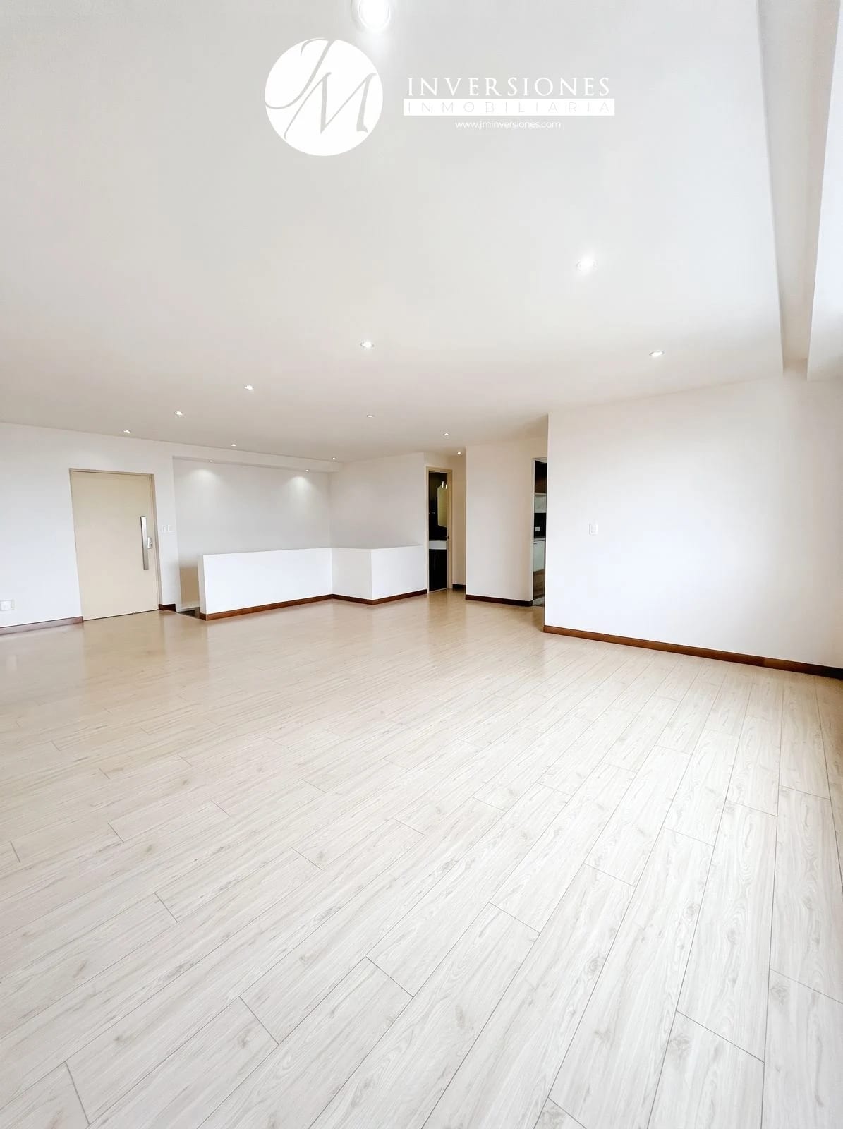Penthouse en Venta de 3 Dormitorios en Zona 10 — Apartamento en Venta en Zona 10, Guatemala, Ciudad — foto 2 de 6