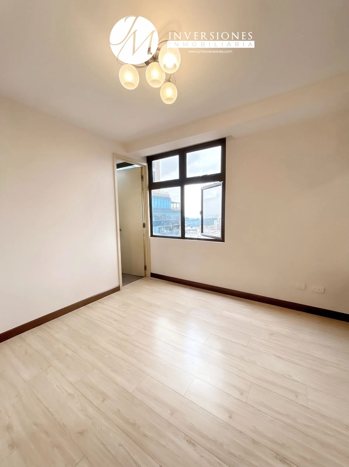 Penthouse en Venta de 3 Dormitorios en Zona 10 — Apartamento en Venta en Zona 10, Guatemala, Ciudad — foto 4 de 6