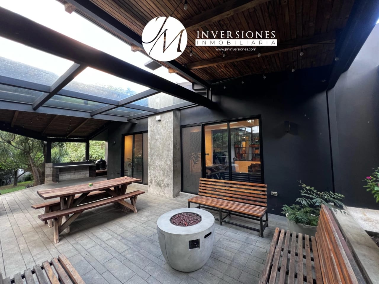 Casa en San Cristobal de 6 Dormitorioss en Venta — Casa en Venta en Zona 8 Mixco, Guatemala, Ciudad — foto 8 de 9