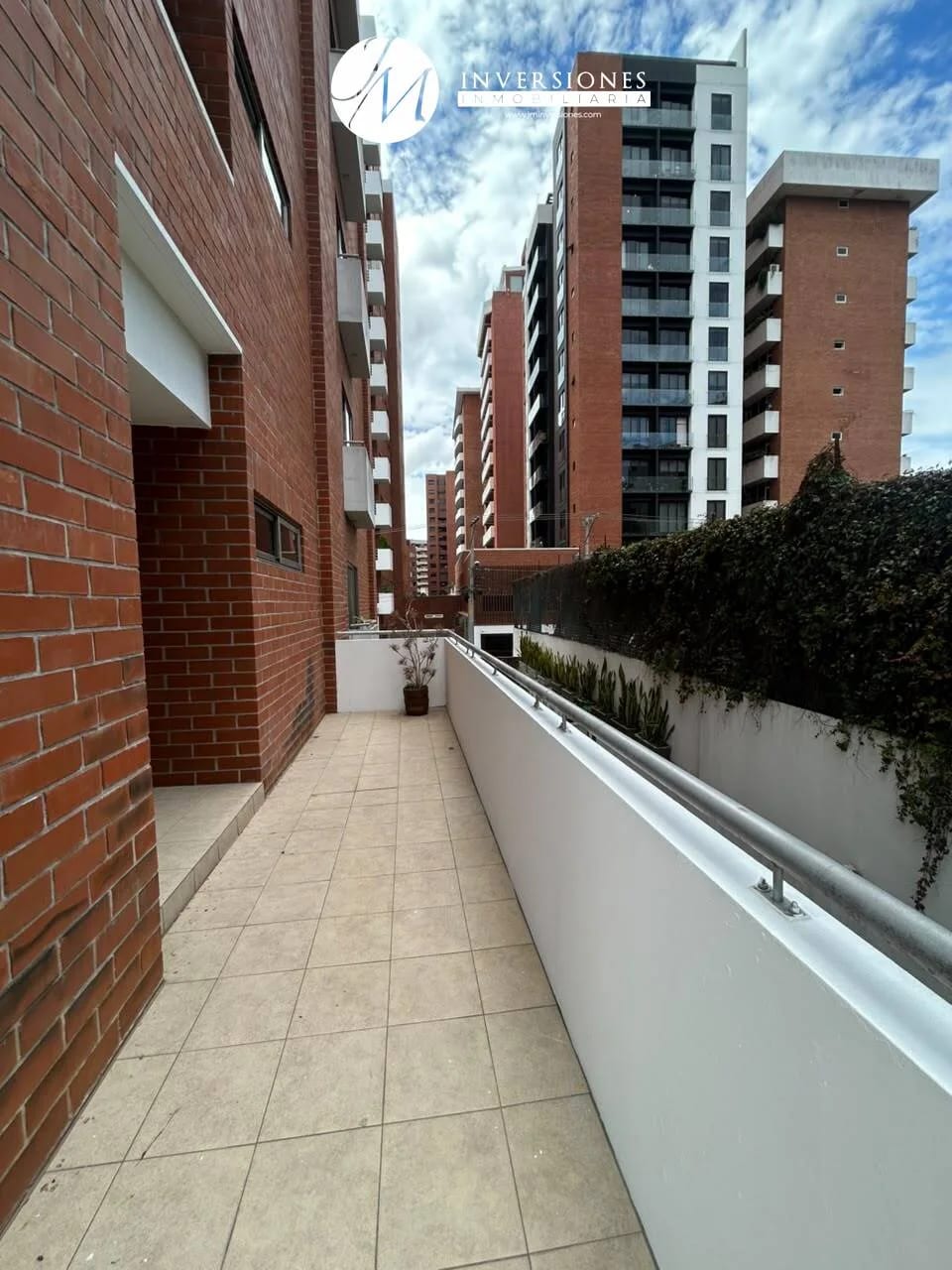 Apartamento en Renta Amueblado en zona 10 — Apartamento en Alquiler en Zona 10, Guatemala, Ciudad — foto 9 de 13