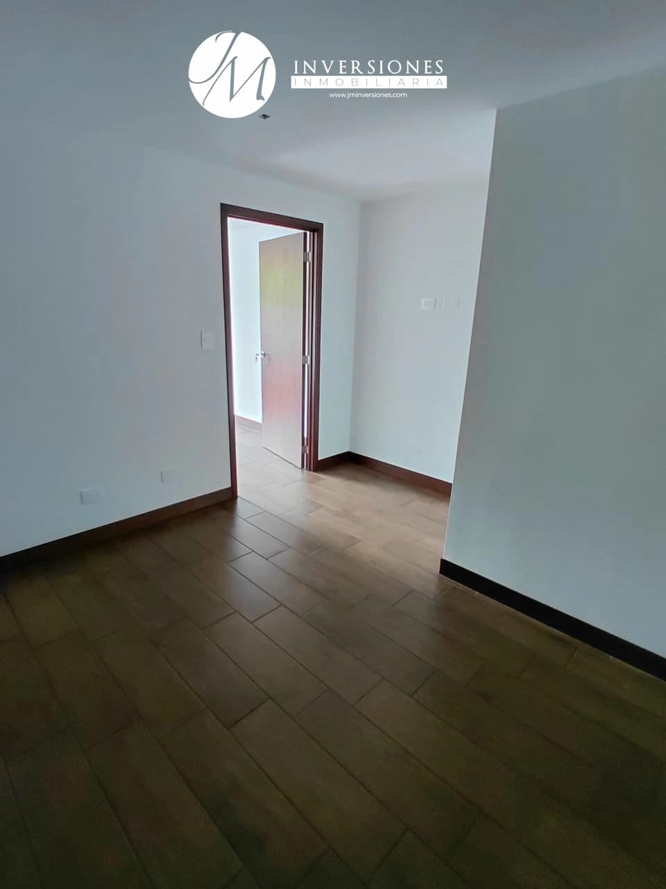 Apartamento en zona 10 de 3 Dormitorios en Renta — Apartamento en Alquiler en Zona 10, Guatemala, Ciudad — foto 7 de 14