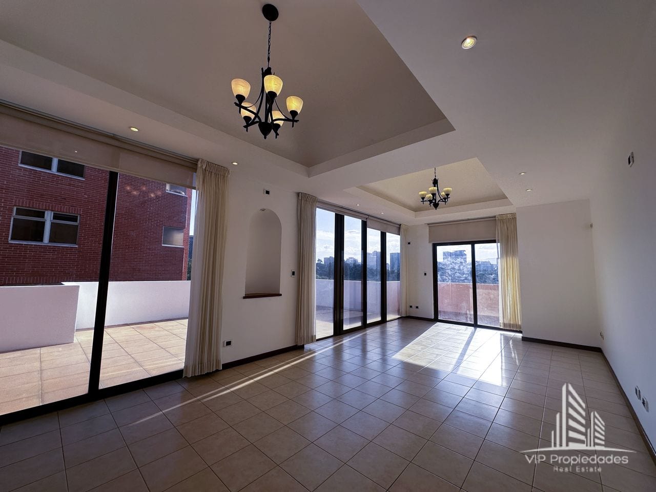 Zona 15, amplio apartamento en venta (copia) - Image 2