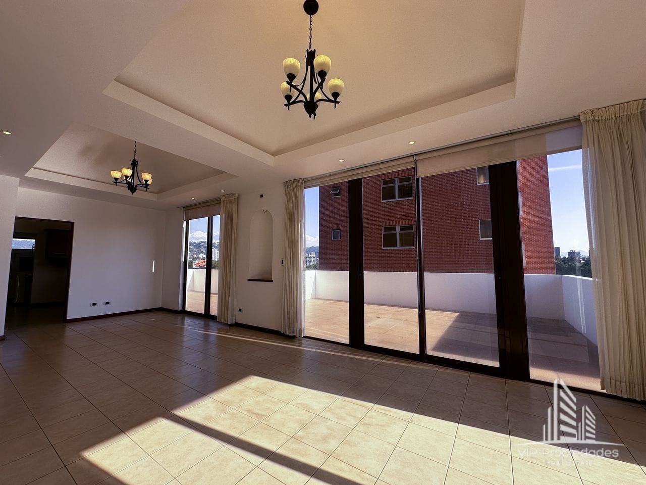 Zona 15, amplio apartamento en venta (copia) - Image 3