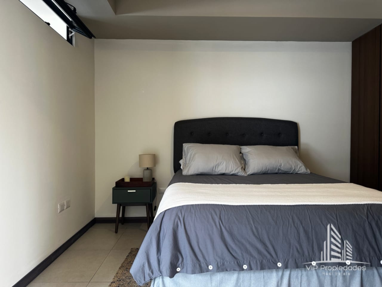 Zona 10, apartamento en alquiler — Apartamento en Alquiler en Mira, Zona 10, Guatemala, Ciudad — foto 5 de 12
