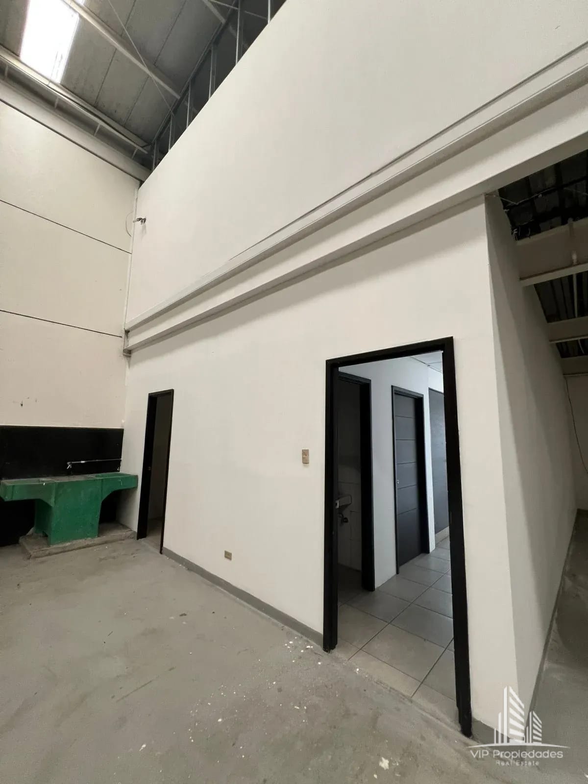 Ofibodega en venta. Eco Plaza Km 22.5 CAES — Bodega / Ofibodega en Venta en Fraijanes, Carretera a El Salvador, Guatemala, Ciudad — foto 9 de 9