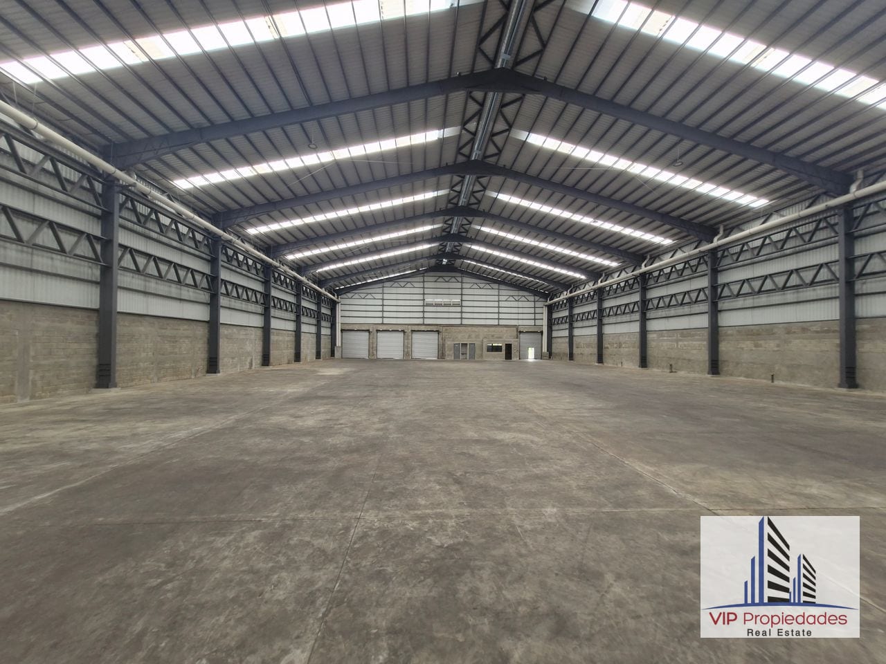 Bodega de 2,520 M² en Alquiler en Tecnopark Sobre la CA2 — Bodega / Ofibodega en Alquiler en Escuintla, Escuintla — foto 1 de 5