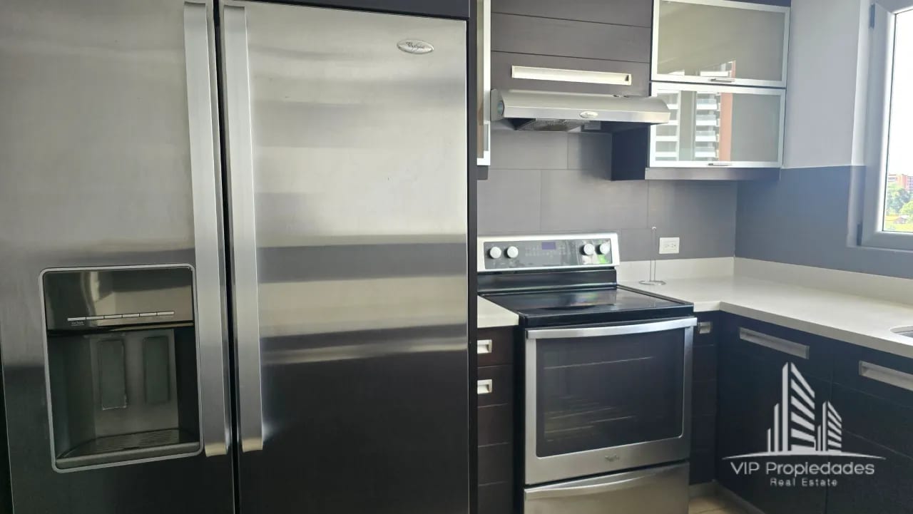 Catania. Apartamento amueblado en zona 14.¡Excelente ubicación! — Apartamento en Alquiler en Catania, Zona 14, Guatemala, Ciudad — foto 2 de 10