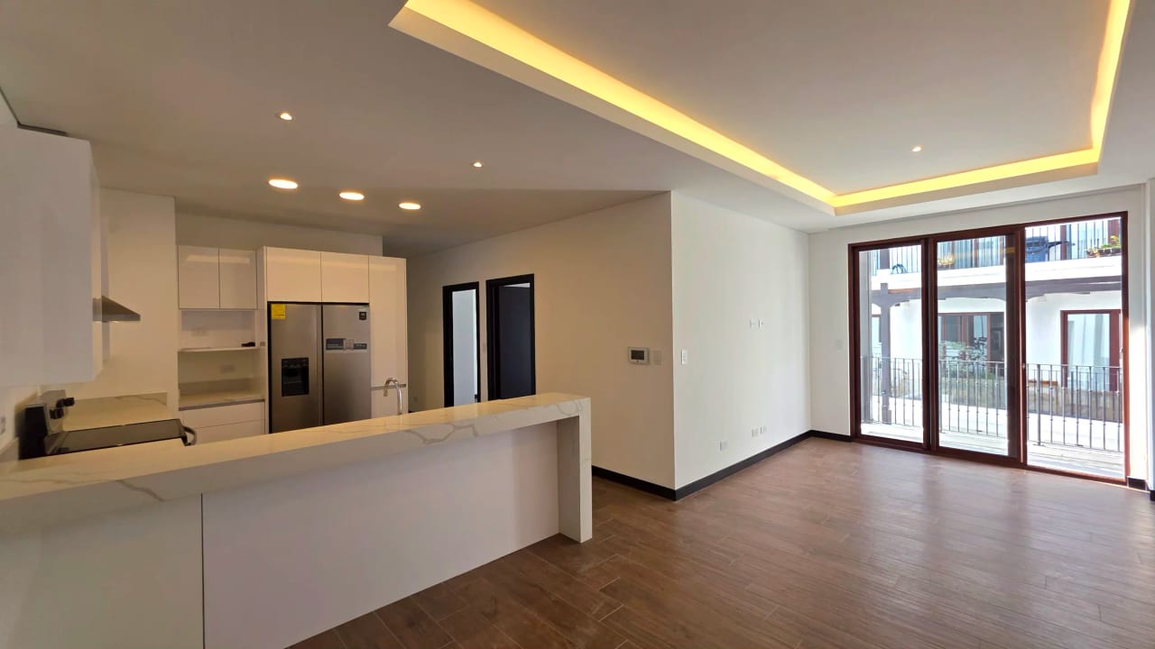 Apartamento en renta en Lirios de Cayala IV Nuevo — Apartamento en Alquiler en Zona 16, Guatemala, Ciudad — foto 1 de 16