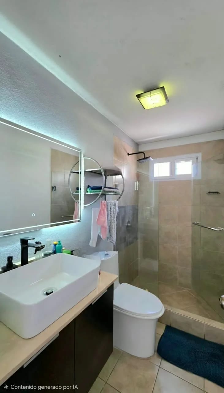 Casa con jardín grande en venta en Carretera a El Salvador La Fontana — Casa en Venta en La Fontana II, Carretera a El Salvador, Guatemala, Ciudad — foto 17 de 17