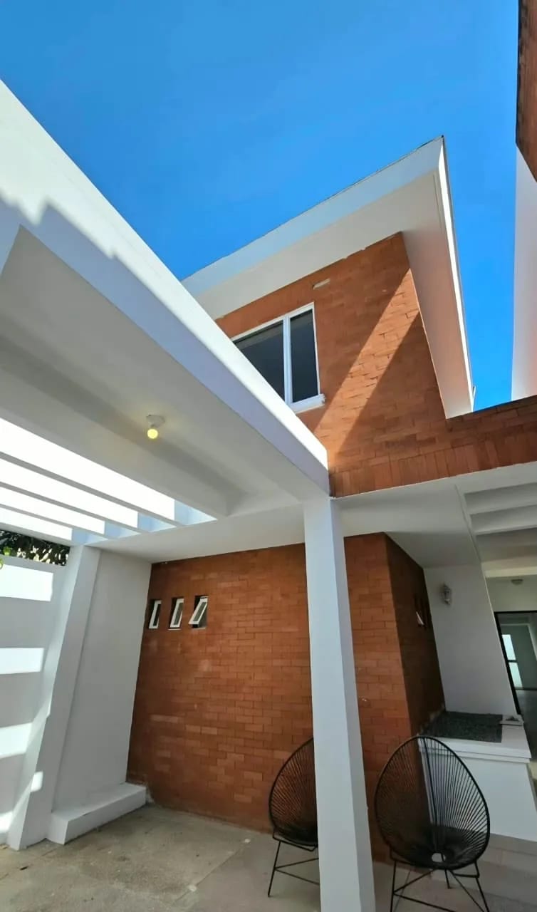Casa en venta en Carretera a El Salvador km 15.5 frente a Pradera Conc — Casa en Venta en Paraje Solar, Carretera a El Salvador, Guatemala, Ciudad — foto 1 de 17